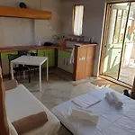 Rena Villa